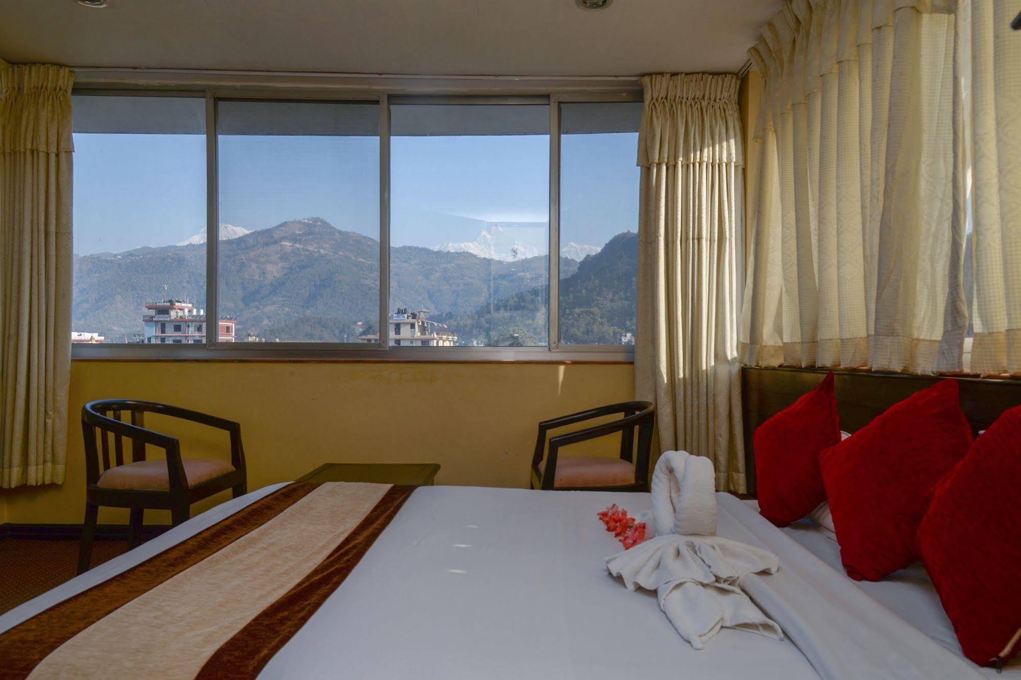 Hotel Lake Star Pokhara Dış mekan fotoğraf