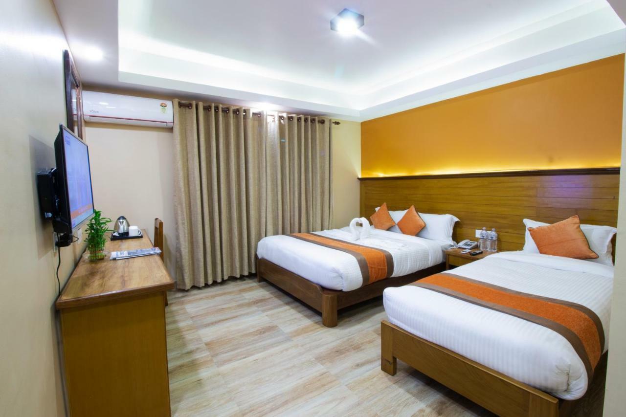 Hotel Lake Star Pokhara Dış mekan fotoğraf